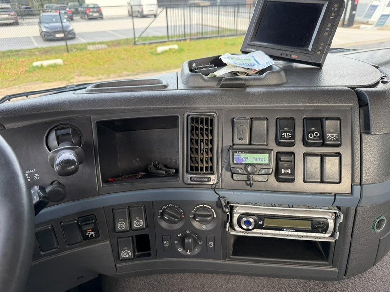 Camión multibasculante, Camión grúa Volvo FM 400 6x2 HOOKLIFT + CRANE PALFINGER PK 15500 B (2x) - 5/6 F - MANUAL - EURO 4 - BE TRUCK: foto 16 Camión multibasculante, Camión grúa Volvo FM 400 6x2 HOOKLIFT + CRANE PALFINGER PK 15500 B (2x) - 5/6 F - MANUAL - EURO 4 - BE TRUCK: foto 16