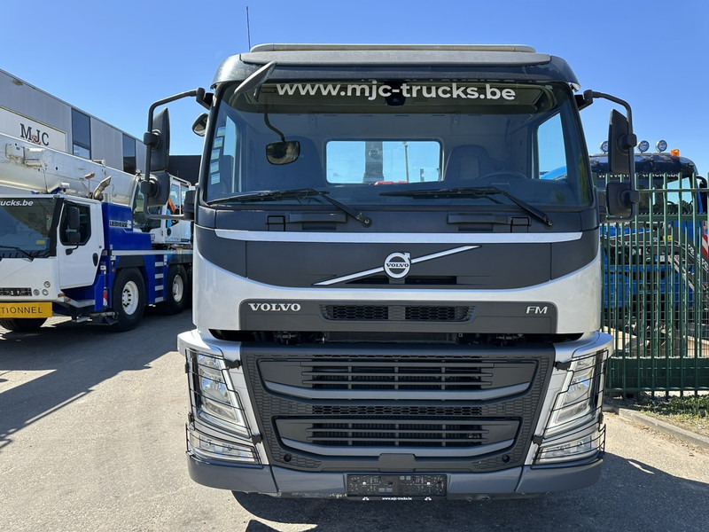 Volvo FM 420 6x4 AJK HOOKLIFT / HAAK 20T - 5760mm - WB 3m90 - *266.000km* - HUB REDUCTION / STEEL SUSPENSION - EURO 6 - BE TRUCK - Camión multibasculante: foto 2 Volvo FM 420 6x4 AJK HOOKLIFT / HAAK 20T - 5760mm - WB 3m90 - *266.000km* - HUB REDUCTION / STEEL SUSPENSION - EURO 6 - BE TRUCK - Camión multibasculante: foto 2