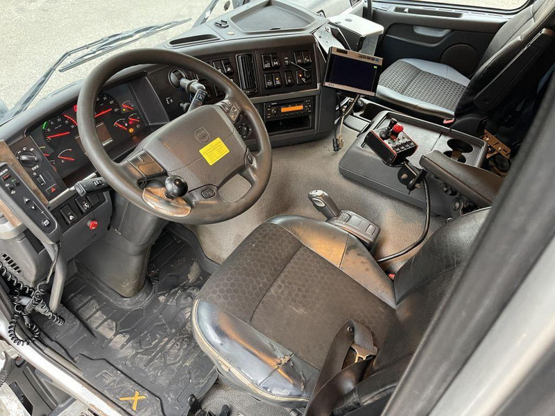 Camión multibasculante Volvo FMX 500 8x4 RETARDER - HAAKSYSTEEM / HOOKSYSTEM / ROLL-OFF / ABROLLKIPPER / GANCHO - 369.000km - HUB REDUCTION: foto 8 Camión multibasculante Volvo FMX 500 8x4 RETARDER - HAAKSYSTEEM / HOOKSYSTEM / ROLL-OFF / ABROLLKIPPER / GANCHO - 369.000km - HUB REDUCTION: foto 8