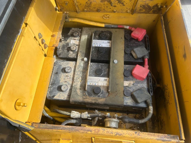 Bulldozer Cat D7R II: foto 16 Bulldozer Cat D7R II: foto 16