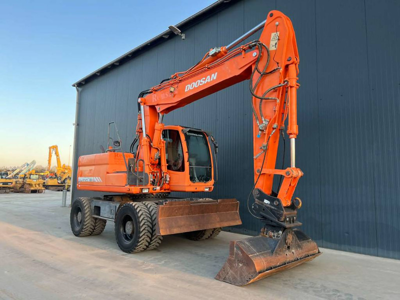Doosan DX 170 W - Excavadora de ruedas: foto 2 Doosan DX 170 W - Excavadora de ruedas: foto 2