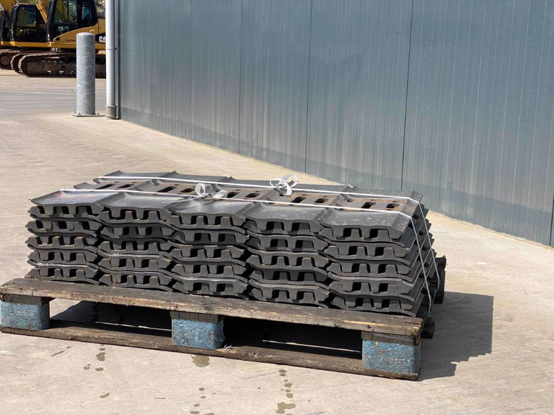 JCB JS240 / JS260 / JS300 Shoes/Pads - Bastidor/ Chasis para Maquinaria de construcción: foto 5 JCB JS240 / JS260 / JS300 Shoes/Pads - Bastidor/ Chasis para Maquinaria de construcción: foto 5