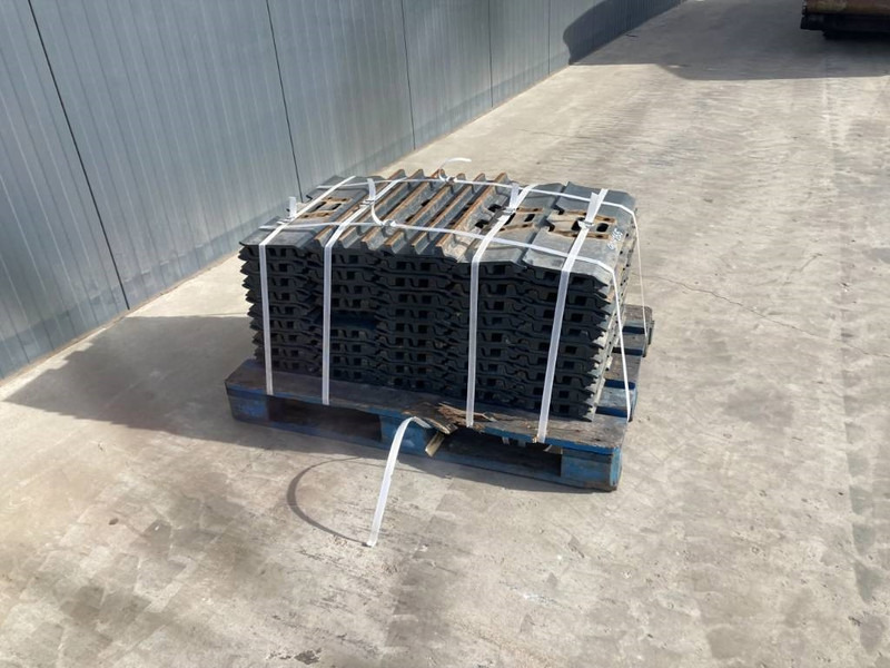 Komatsu PC150 / PC160 / PC180 / PC210 / PC240 3 Grouser 60 - Bastidor/ Chasis para Maquinaria de construcción: foto 4 Komatsu PC150 / PC160 / PC180 / PC210 / PC240 3 Grouser 60 - Bastidor/ Chasis para Maquinaria de construcción: foto 4