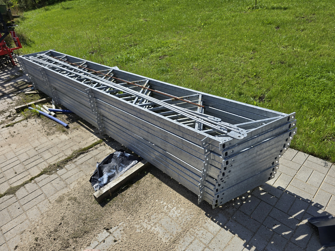 Konstrukcja hali / wiaty stalowej 8 m x 5 m (40 m2) ocynkowana NOWA - Equipo de construcción: foto 1 Konstrukcja hali / wiaty stalowej 8 m x 5 m (40 m2) ocynkowana NOWA - Equipo de construcción: foto 1