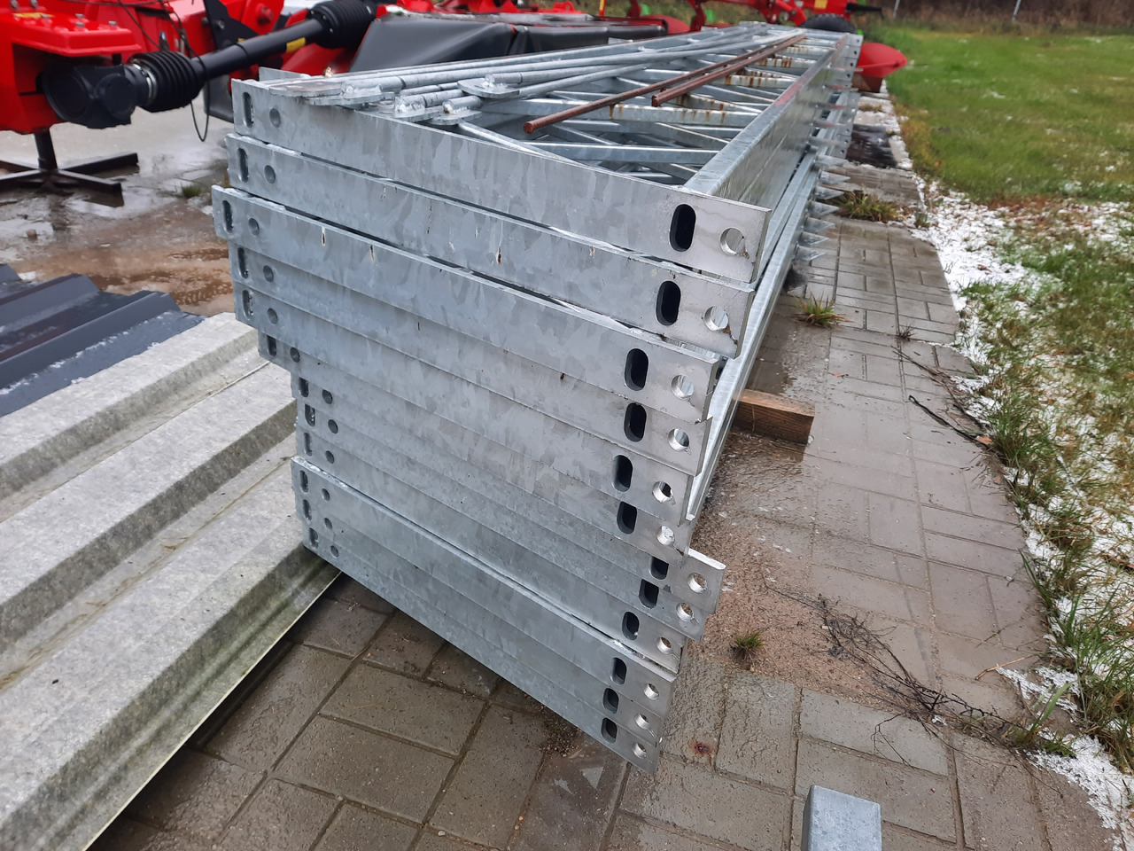 Konstrukcja hali / wiaty stalowej 8 m x 5 m (40 m2) ocynkowana NOWA - Equipo de construcción: foto 3 Konstrukcja hali / wiaty stalowej 8 m x 5 m (40 m2) ocynkowana NOWA - Equipo de construcción: foto 3