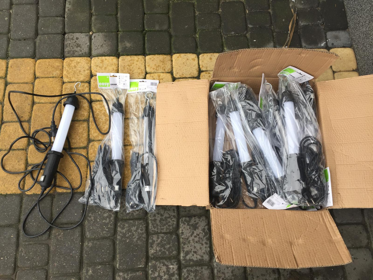 Equipo de taller Lampa warsztatowa na 5 metrowym przewodzie zasilającym: foto 1