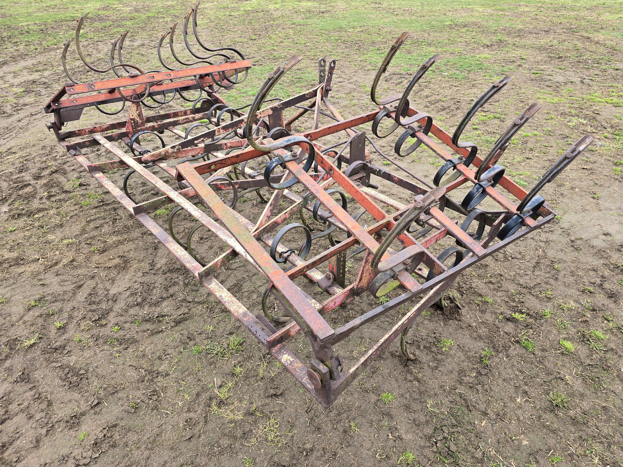 MASSEY-FERGUSON 4-25 MASSEY-FERGUSON 4-25 - Cultivador: foto 5 MASSEY-FERGUSON 4-25 MASSEY-FERGUSON 4-25 - Cultivador: foto 5
