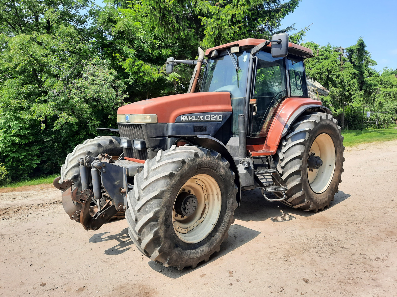 NEW HOLLAND G210 - Tractor: foto 1 NEW HOLLAND G210 - Tractor: foto 1
