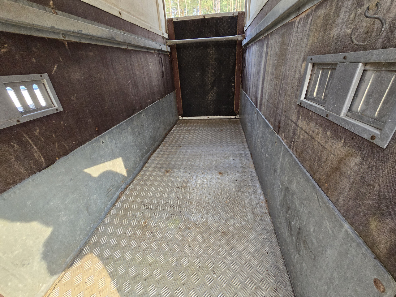 PONGRATZ PA 310 T - Remolque transporte de ganado: foto 3 PONGRATZ PA 310 T - Remolque transporte de ganado: foto 3