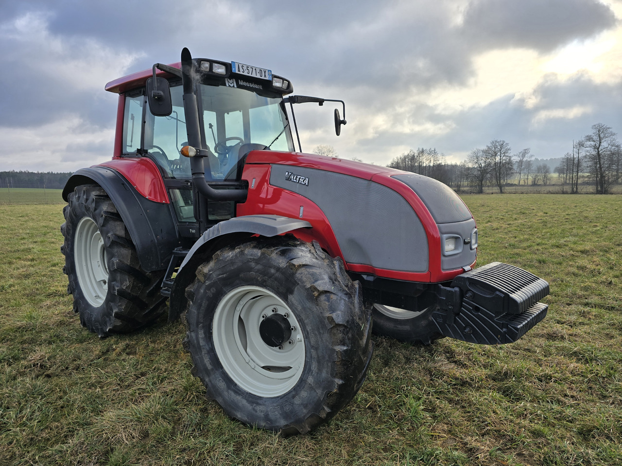 VALTRA T140 - Tractor: foto 1 VALTRA T140 - Tractor: foto 1