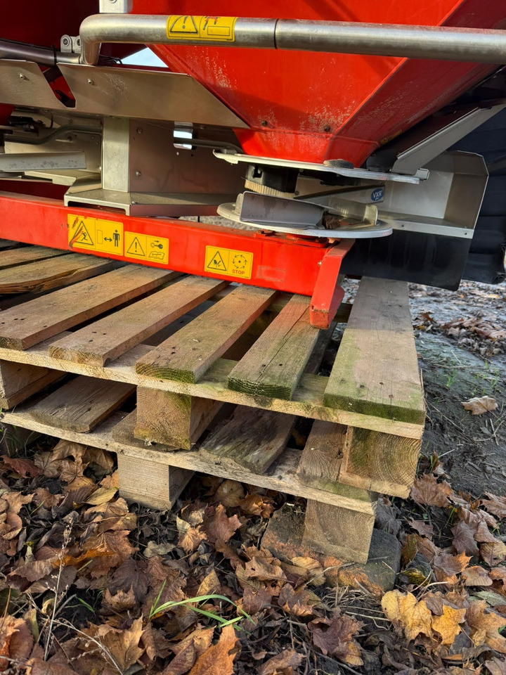 Kuhn Axis M 30.2 Q-V8 - Esparcidor de fertilizantes: foto 4 Kuhn Axis M 30.2 Q-V8 - Esparcidor de fertilizantes: foto 4