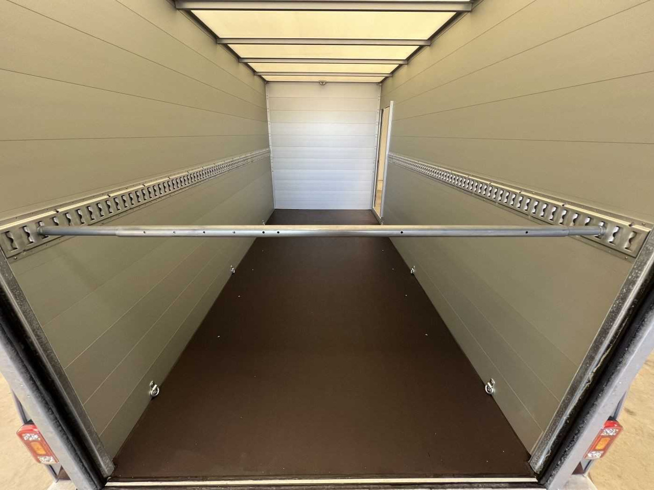Remolque caja cerrada nuevo G270 Tür Kofferanhänger Sirius: foto 11