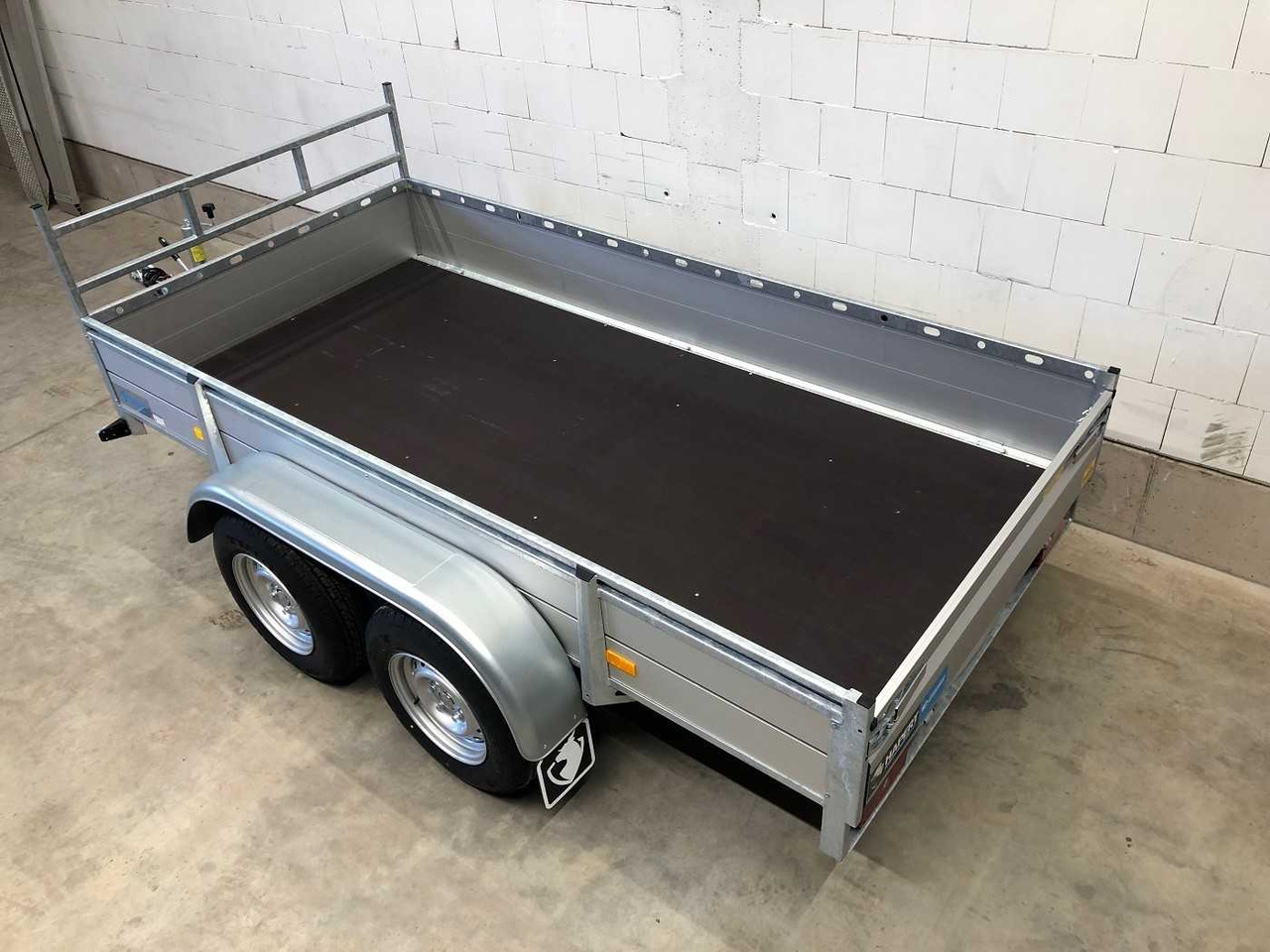 HAPERT Azure L-2 Kastenanhänger gebremst - Remolque de coche: foto 4 HAPERT Azure L-2 Kastenanhänger gebremst - Remolque de coche: foto 4