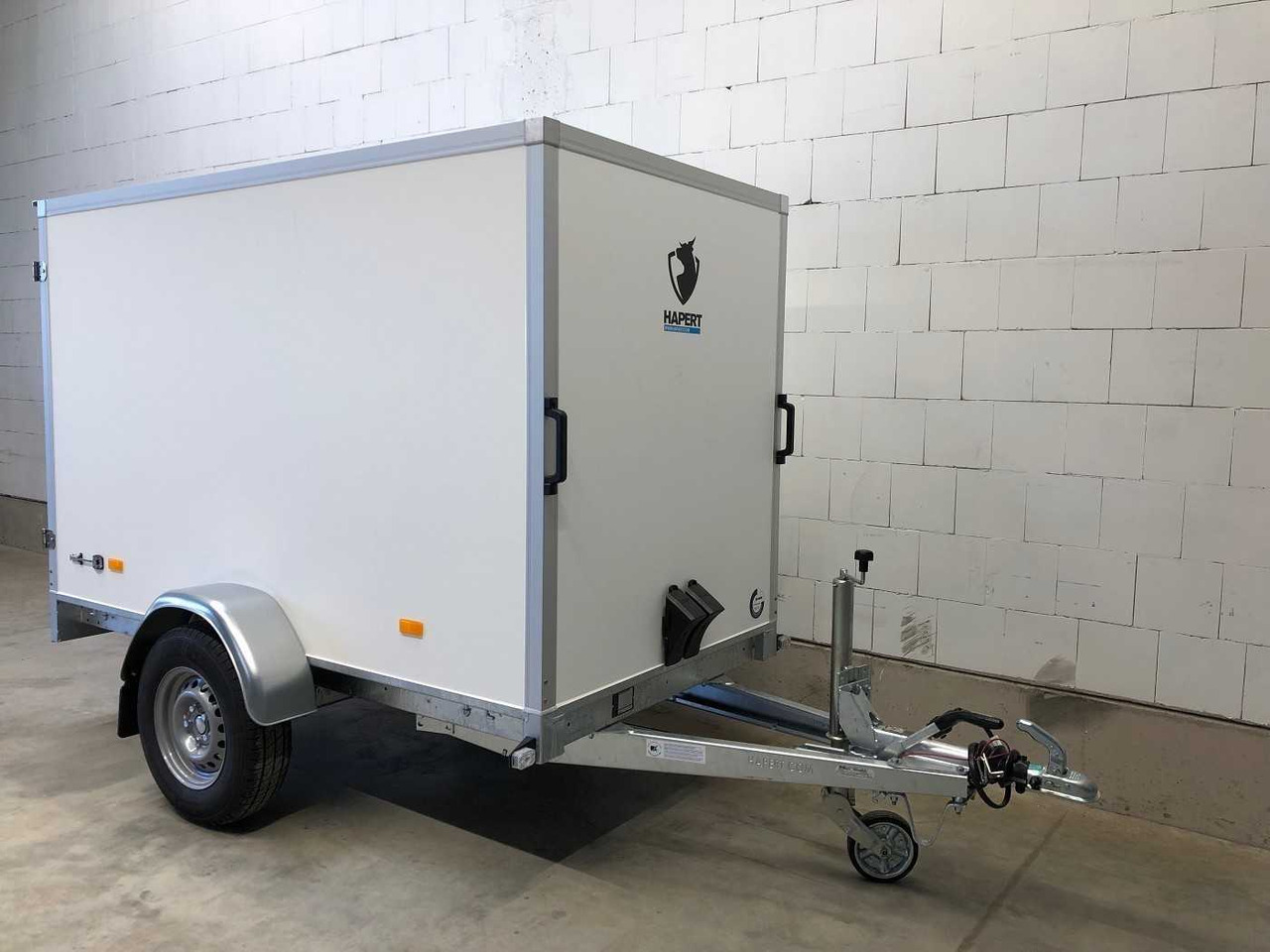 HAPERT Sapphire L-1 Kofferanhänger - Remolque caja cerrada: foto 2 HAPERT Sapphire L-1 Kofferanhänger - Remolque caja cerrada: foto 2