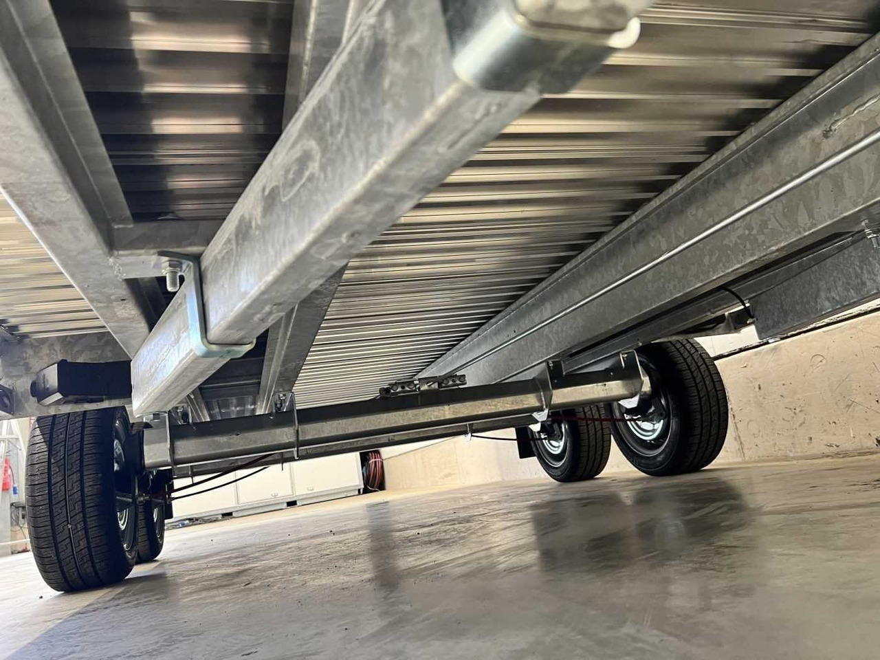 Remolque portavehículos nuevo HULCO Carax-3 3500 Autotransporter: foto 15 Remolque portavehículos nuevo HULCO Carax-3 3500 Autotransporter: foto 15