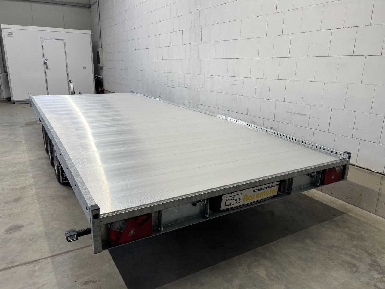 Remolque portavehículos nuevo HULCO Carax-3 3500 Autotransporter: foto 29 Remolque portavehículos nuevo HULCO Carax-3 3500 Autotransporter: foto 29