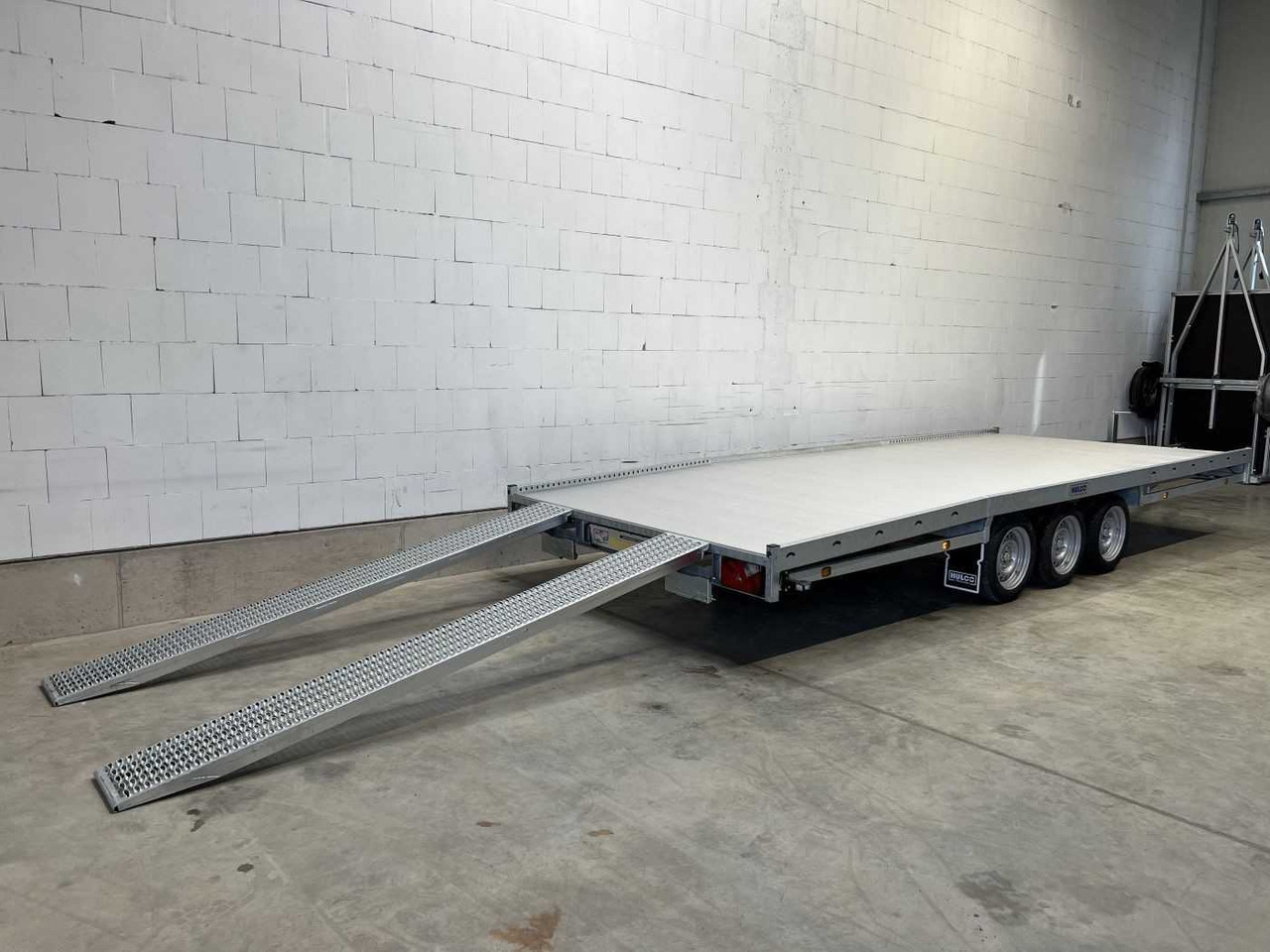 Remolque portavehículos nuevo HULCO Carax-3 3500 Autotransporter: foto 17 Remolque portavehículos nuevo HULCO Carax-3 3500 Autotransporter: foto 17