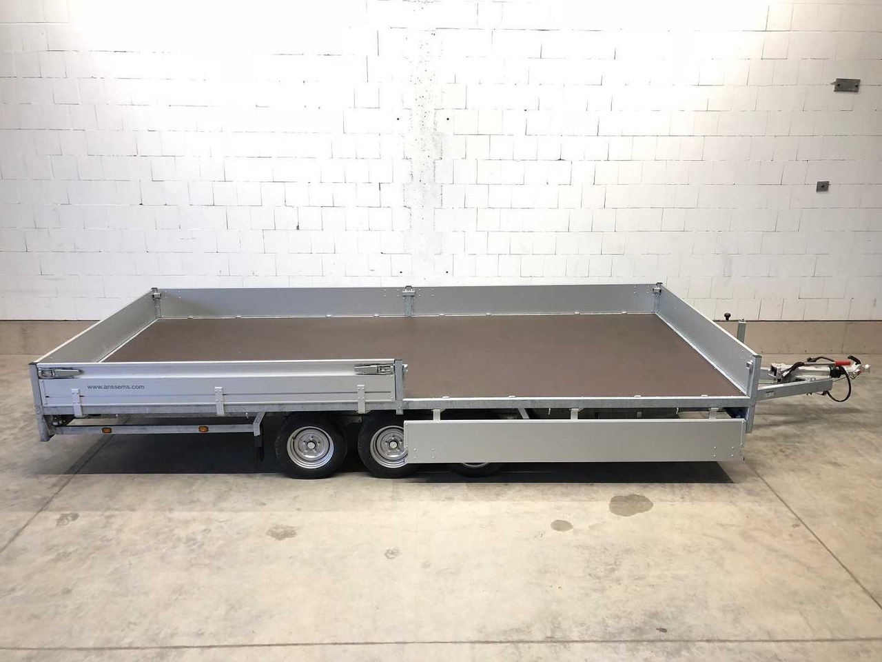 HULCO Medax-3 3500 Hochlader - Remolque de coche: foto 4 HULCO Medax-3 3500 Hochlader - Remolque de coche: foto 4