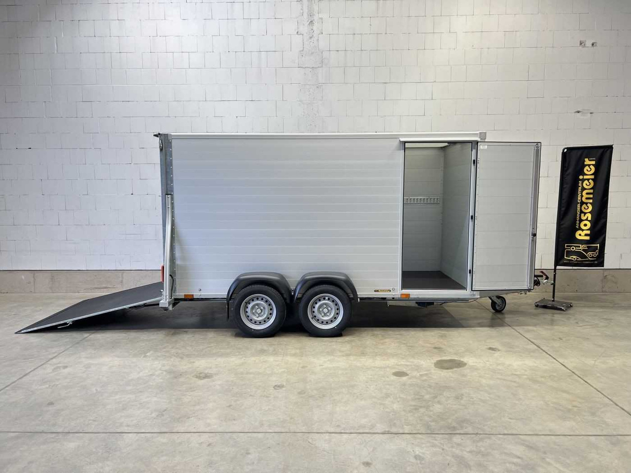 Kargo G150 Kofferanhänger Sirius - Remolque caja cerrada: foto 1 Kargo G150 Kofferanhänger Sirius - Remolque caja cerrada: foto 1