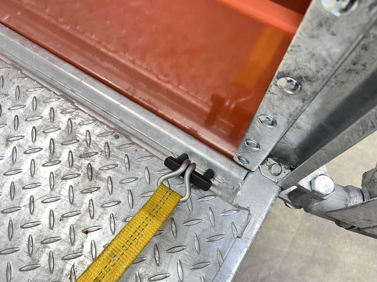 Remolque porta maquinaria nuevo ROSEMEIER VE BAT C35.36 orange Maschinentransporter: foto 9 Remolque porta maquinaria nuevo ROSEMEIER VE BAT C35.36 orange Maschinentransporter: foto 9