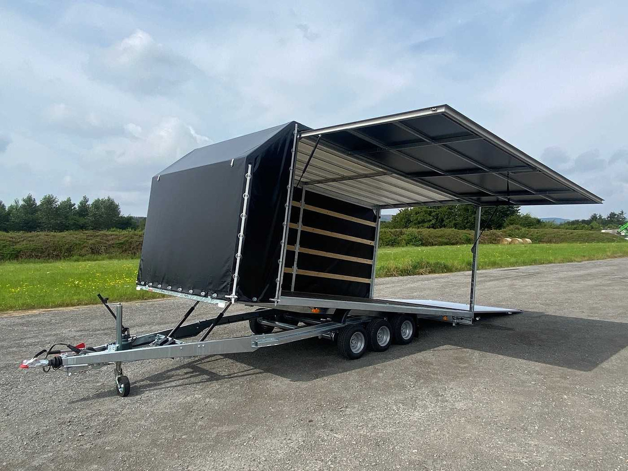 ROSEMEIER VE Jumbo 35.5 Tridem-Planenaufbau Autotransporter - Remolque portavehículos: foto 2 ROSEMEIER VE Jumbo 35.5 Tridem-Planenaufbau Autotransporter - Remolque portavehículos: foto 2