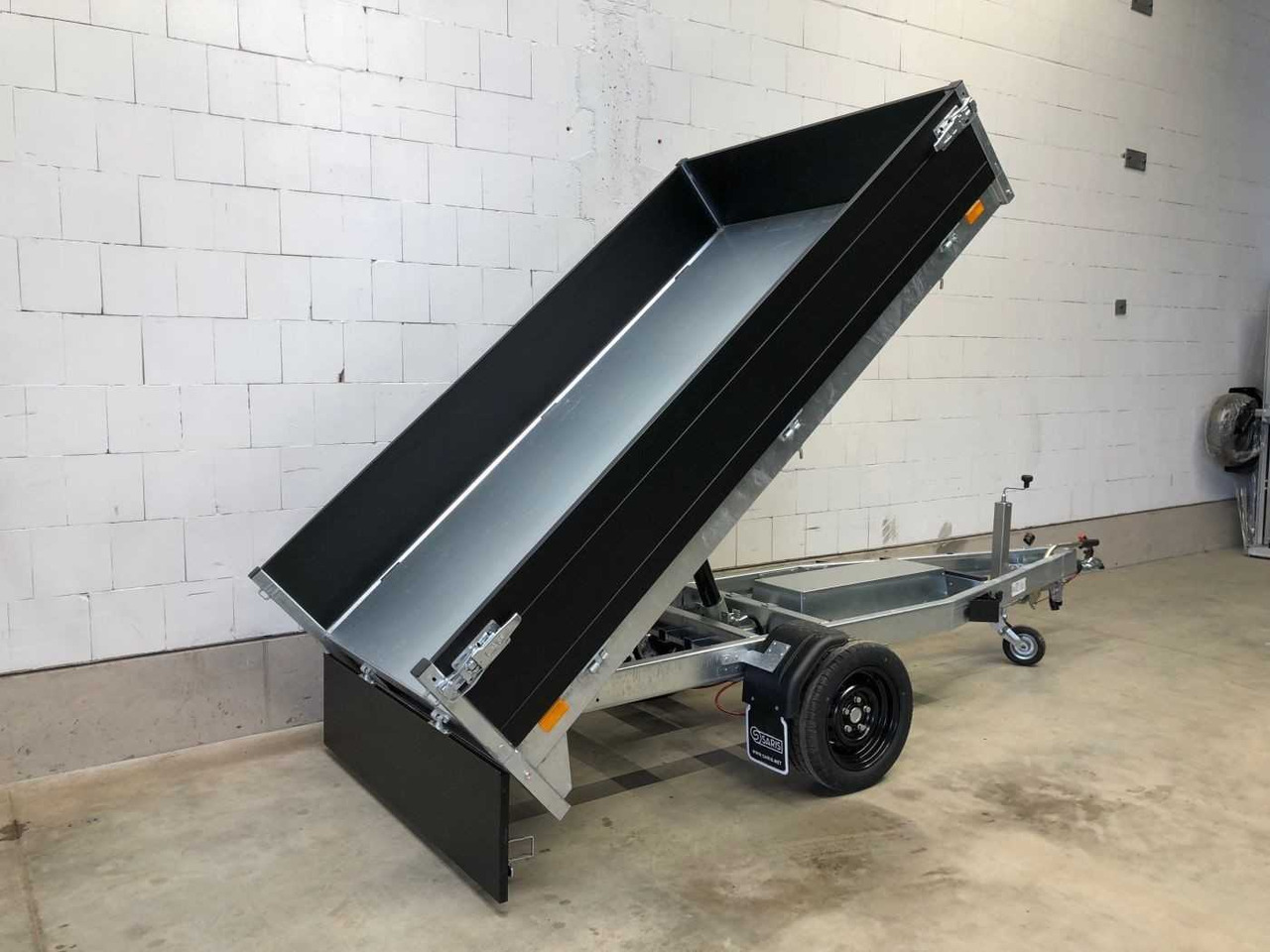 SARIS K1 276 150 1500 1 E Black Edit Rückwärtskipper - Remolque volquete: foto 2 SARIS K1 276 150 1500 1 E Black Edit Rückwärtskipper - Remolque volquete: foto 2