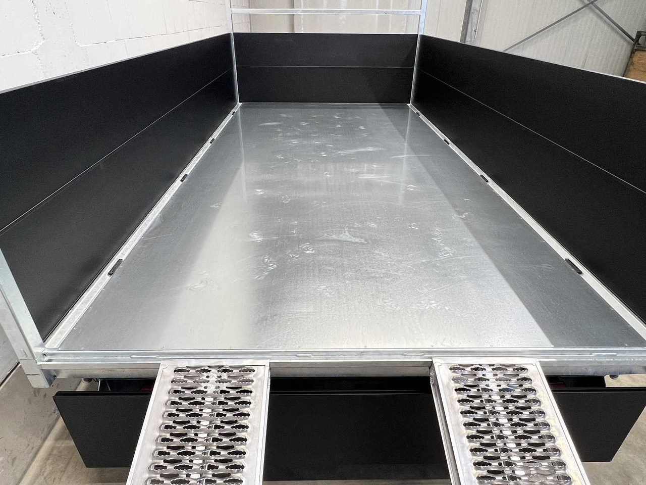 SARIS K3 356 184 3500 2 E Bl ED Spez Dreiseitenkipper - Remolque volquete: foto 5 SARIS K3 356 184 3500 2 E Bl ED Spez Dreiseitenkipper - Remolque volquete: foto 5