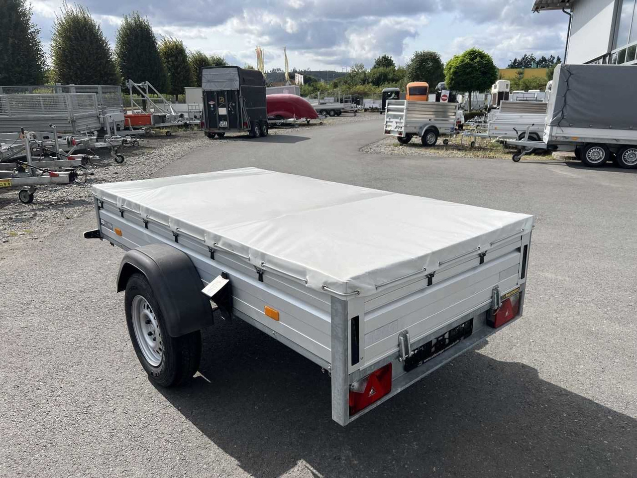 SARIS McAlu Flachplane Kastenanhänger gebremst - Remolque de coche: foto 4 SARIS McAlu Flachplane Kastenanhänger gebremst - Remolque de coche: foto 4