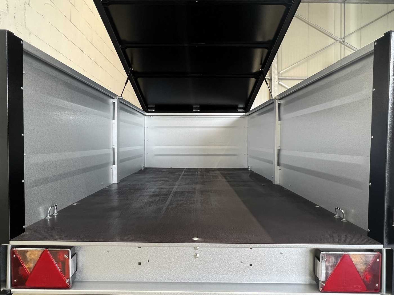 Remolque de coche nuevo TPV KT-EU3 Deckelanhänger: foto 18 Remolque de coche nuevo TPV KT-EU3 Deckelanhänger: foto 18