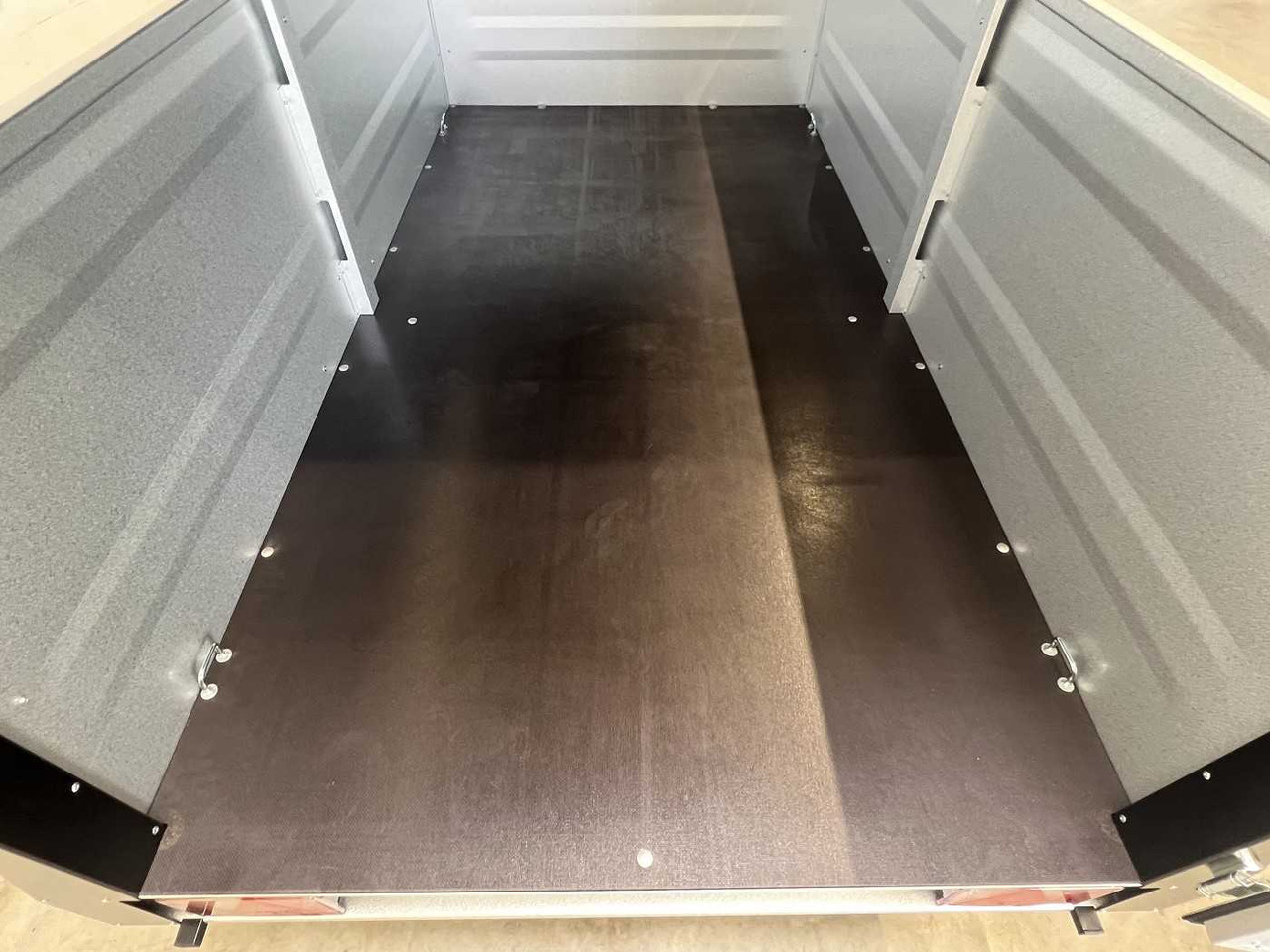 Remolque de coche nuevo TPV KT-EU3 Deckelanhänger: foto 19 Remolque de coche nuevo TPV KT-EU3 Deckelanhänger: foto 19