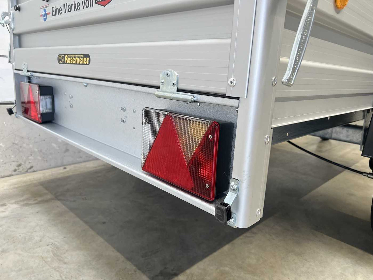 TPV TL-EB 2010/100 AL Kastenanhänger gebremst - Remolque de coche: foto 4 TPV TL-EB 2010/100 AL Kastenanhänger gebremst - Remolque de coche: foto 4