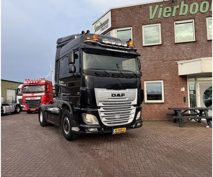 DAF XF 440 XF440 4X2 / hydrauliek / schuifschotel / alcoa / top staat / "BLACK BEAUTY" - Cabeza tractora: foto 1 DAF XF 440 XF440 4X2 / hydrauliek / schuifschotel / alcoa / top staat / "BLACK BEAUTY" - Cabeza tractora: foto 1