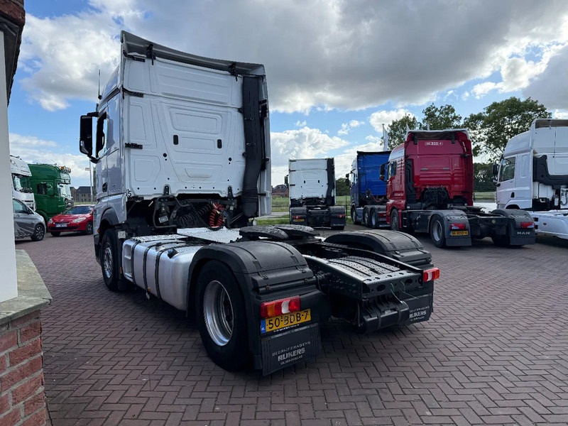 Mercedes-Benz Actros Actros 1842LS Euro6 / 2x Tank / 894.013km / Smart Tacho / TOP ZUSTAND !!!!!!! - Cabeza tractora: foto 4 Mercedes-Benz Actros Actros 1842LS Euro6 / 2x Tank / 894.013km / Smart Tacho / TOP ZUSTAND !!!!!!! - Cabeza tractora: foto 4