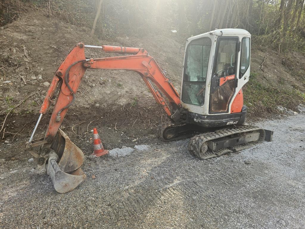 KUBOTA U 25 - Miniexcavadora: foto 2 KUBOTA U 25 - Miniexcavadora: foto 2