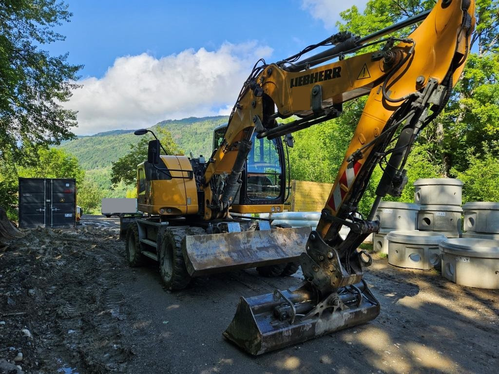 LIEBHERR A 910 - Excavadora de ruedas: foto 4 LIEBHERR A 910 - Excavadora de ruedas: foto 4