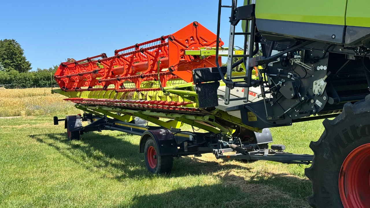 CLAAS Lexion 6900 TerraTrac 890 full Options - Cosechadora de granos: foto 3 CLAAS Lexion 6900 TerraTrac 890 full Options - Cosechadora de granos: foto 3