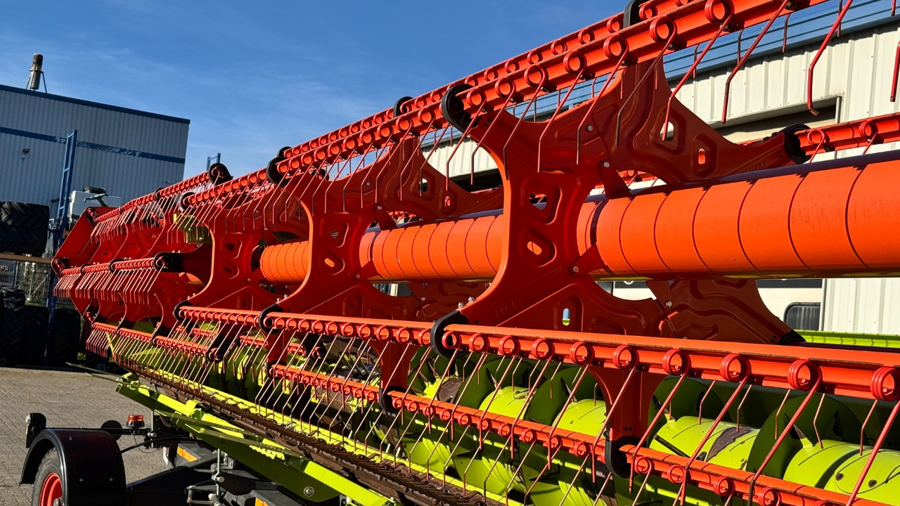 CLAAS VARIO 1080 Schneidwerkswagen - Cosechadora de granos: foto 5 CLAAS VARIO 1080 Schneidwerkswagen - Cosechadora de granos: foto 5