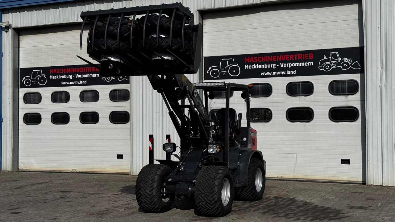 PITBULL X27-45 - Cargadora de ruedas: foto 1 PITBULL X27-45 - Cargadora de ruedas: foto 1