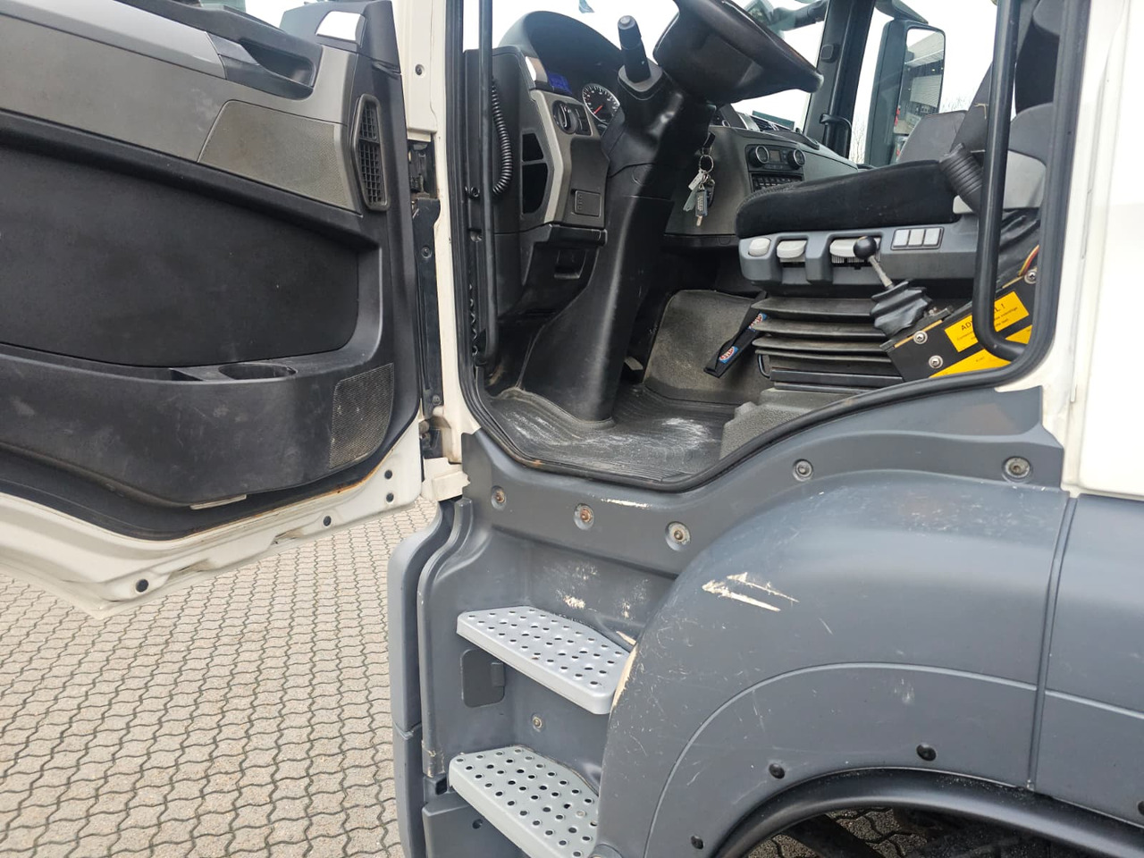 MAN TGS 26.400 6X2-4 - Camión portacontenedore/ Intercambiable: foto 5 MAN TGS 26.400 6X2-4 - Camión portacontenedore/ Intercambiable: foto 5