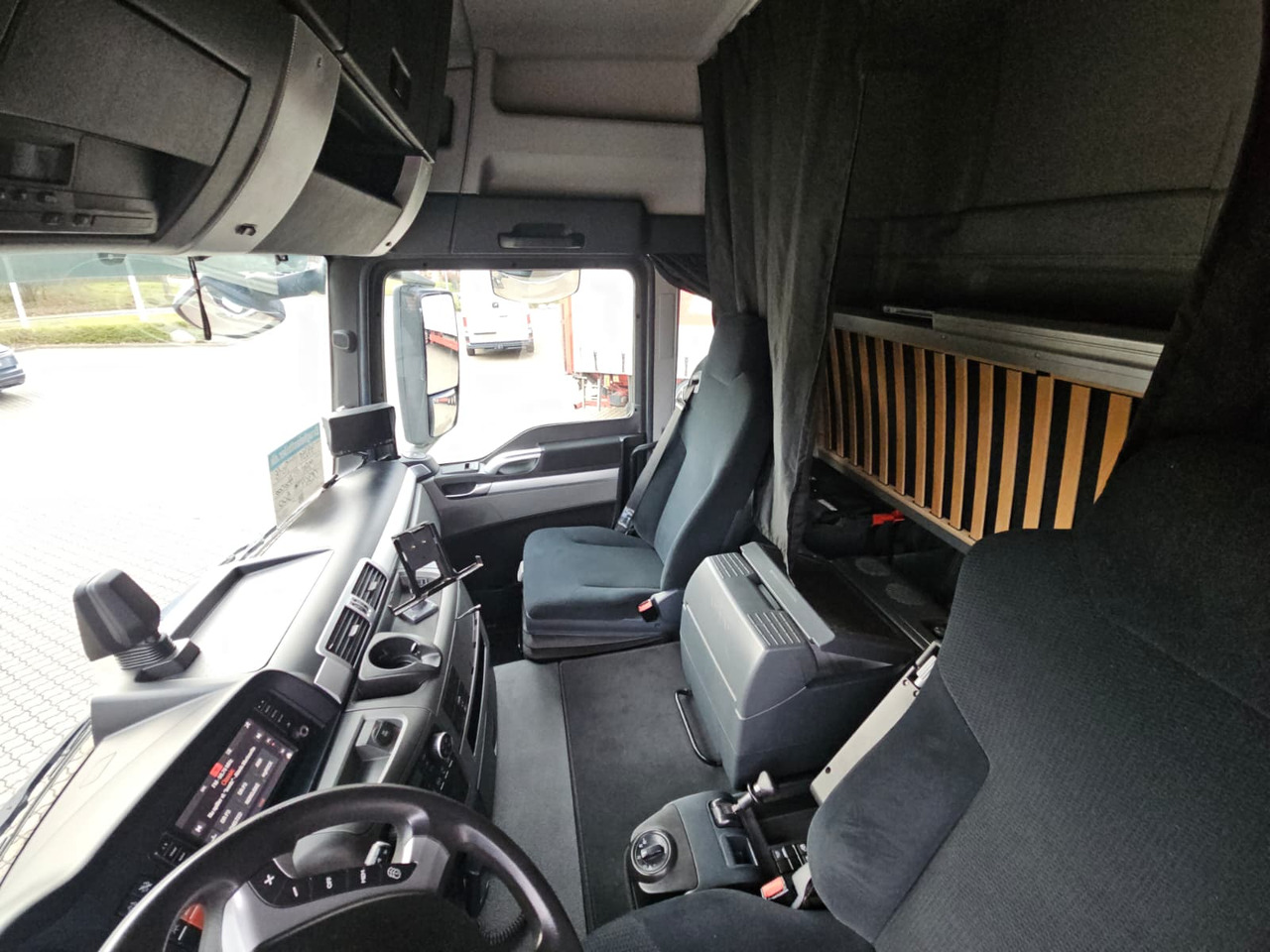 MAN TGS 26.500 6X2-4 - Camión portacontenedore/ Intercambiable: foto 5 MAN TGS 26.500 6X2-4 - Camión portacontenedore/ Intercambiable: foto 5