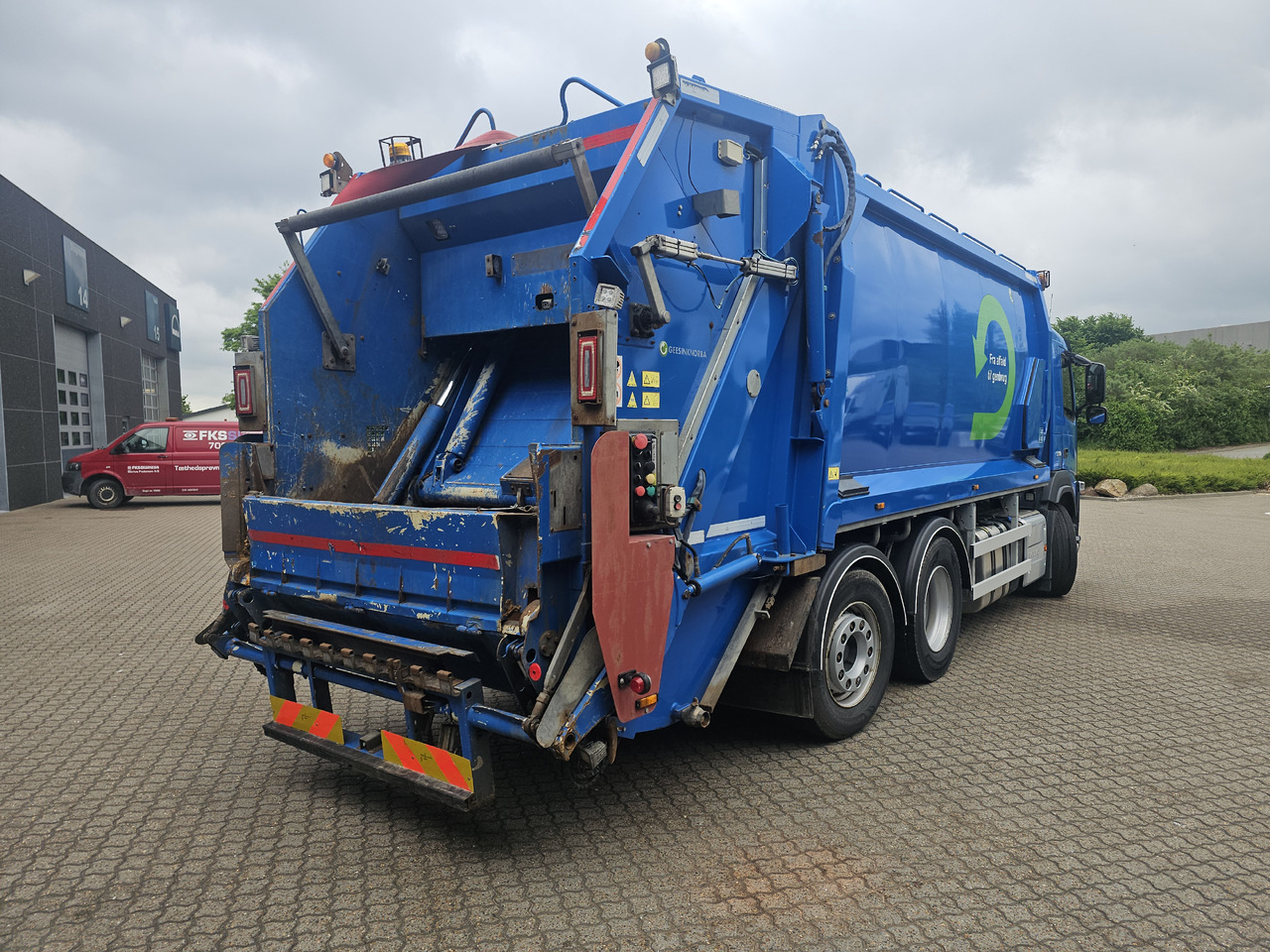 Volvo FM330 - Camión de basura: foto 4 Volvo FM330 - Camión de basura: foto 4
