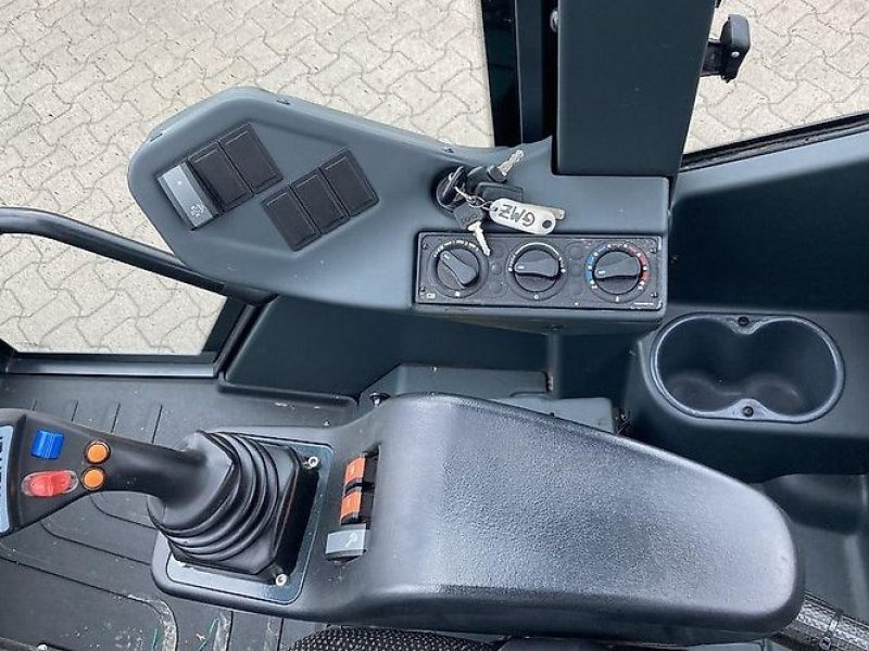 Schäffer 6680T - Cargadora de ruedas telescópica: foto 2 Schäffer 6680T - Cargadora de ruedas telescópica: foto 2