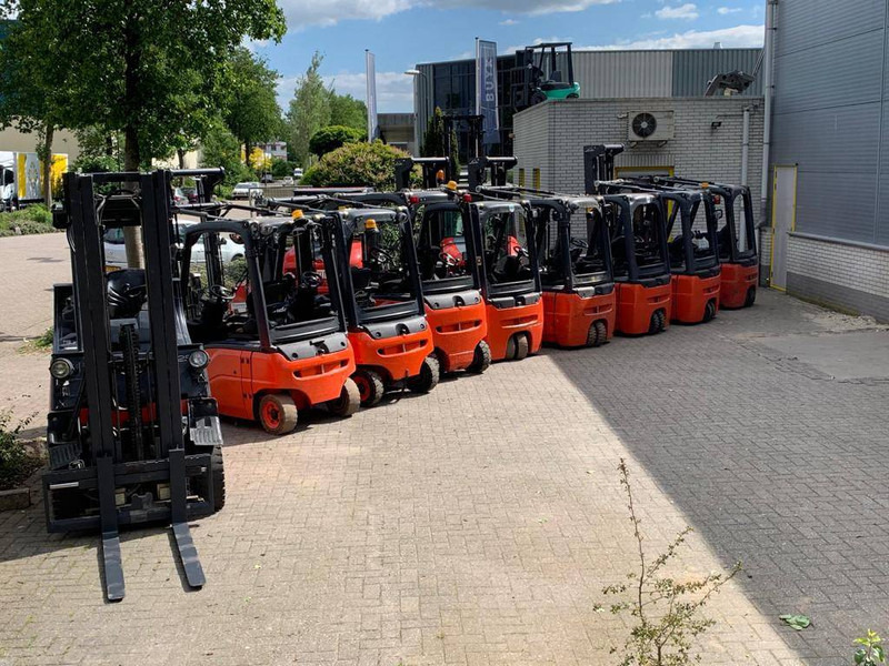 Linde E 16 C-02 - Carretilla elevadora eléctrica: foto 1 Linde E 16 C-02 - Carretilla elevadora eléctrica: foto 1