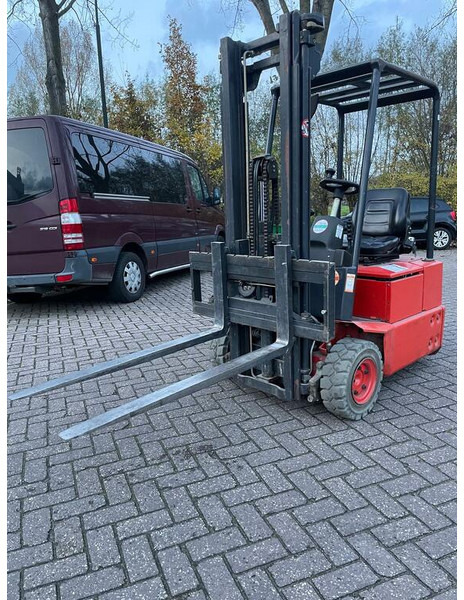 Linde E12 - Carretilla elevadora eléctrica: foto 1 Linde E12 - Carretilla elevadora eléctrica: foto 1
