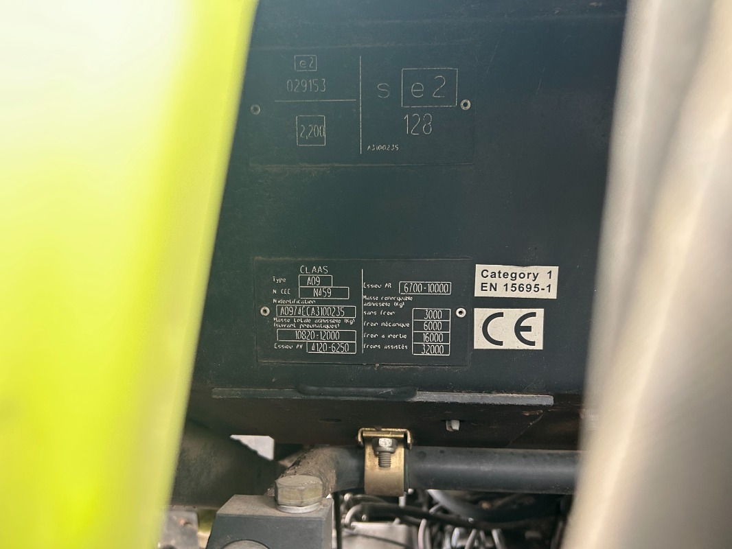 CLAAS Axion 810 - Tractor: foto 2 CLAAS Axion 810 - Tractor: foto 2