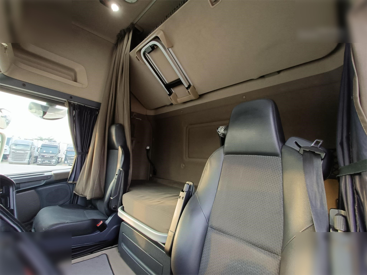 SCANIA R490 - Cabeza tractora: foto 5 SCANIA R490 - Cabeza tractora: foto 5