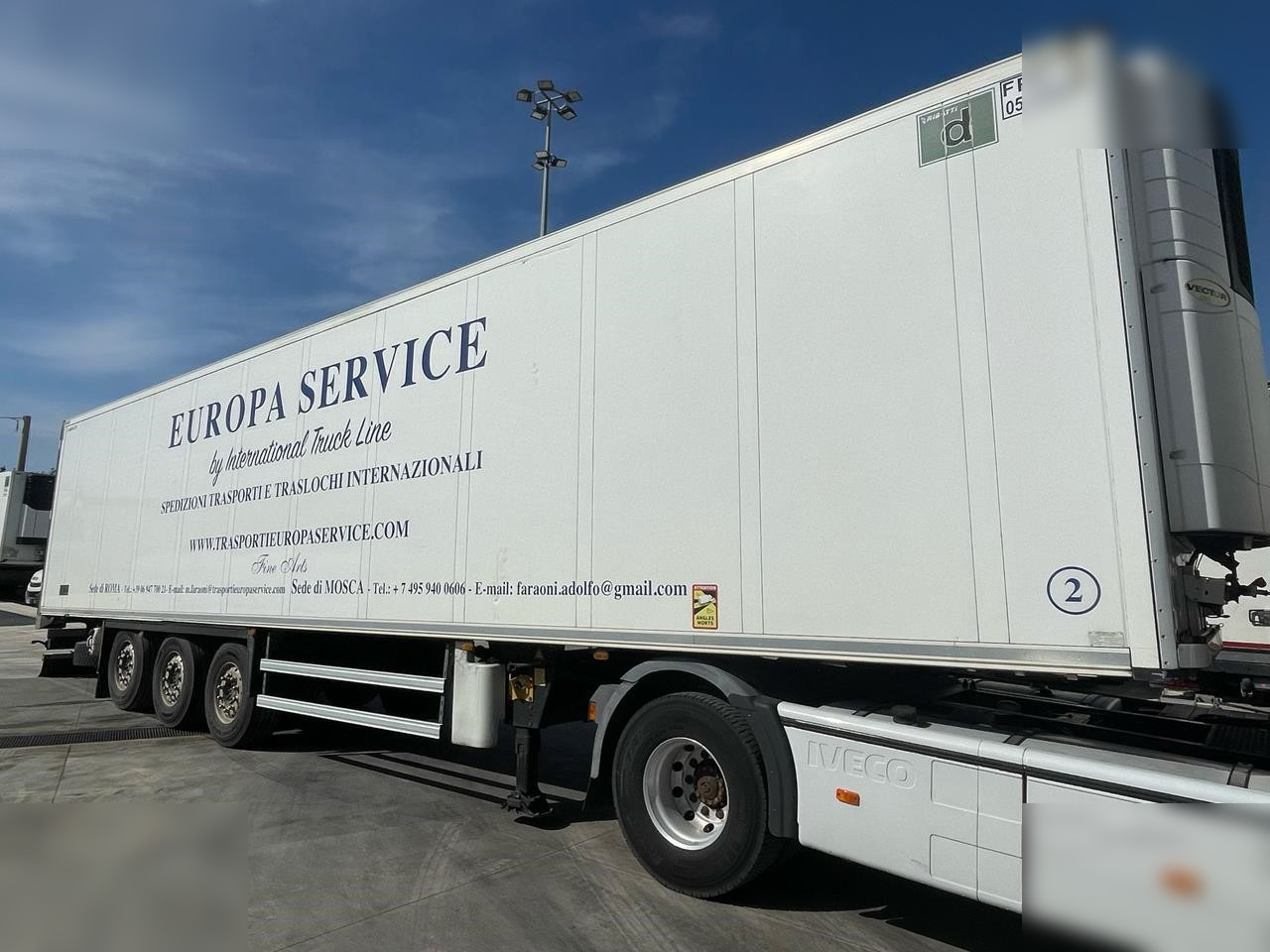 SCHMITZ CARGOBULL - Semirremolque frigorífico: foto 4 SCHMITZ CARGOBULL - Semirremolque frigorífico: foto 4