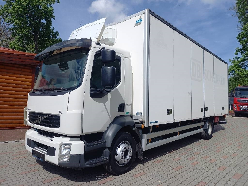 Volvo BM FL 240, 4x2, SIDE-OPENING - Camión caja cerrada: foto 1 Volvo BM FL 240, 4x2, SIDE-OPENING - Camión caja cerrada: foto 1