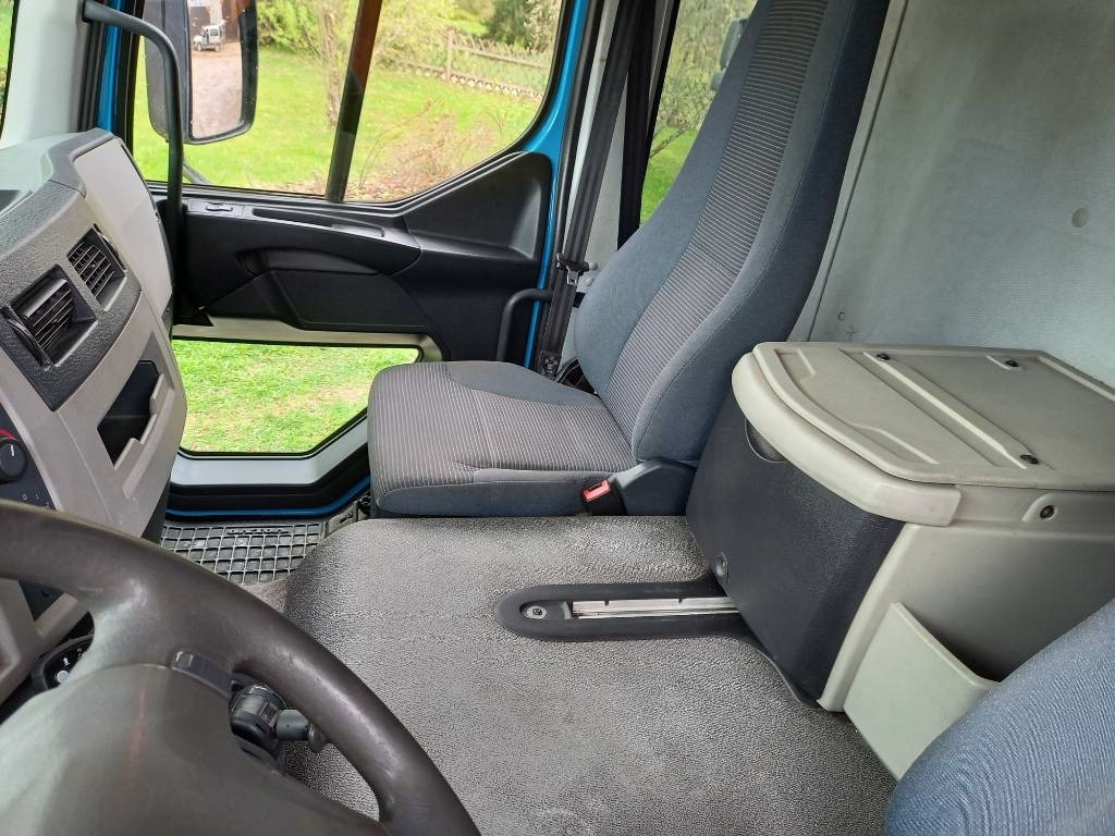 Camión caja cerrada Volvo FL 240, 4x2, GW 16000 KG: foto 24 Camión caja cerrada Volvo FL 240, 4x2, GW 16000 KG: foto 24