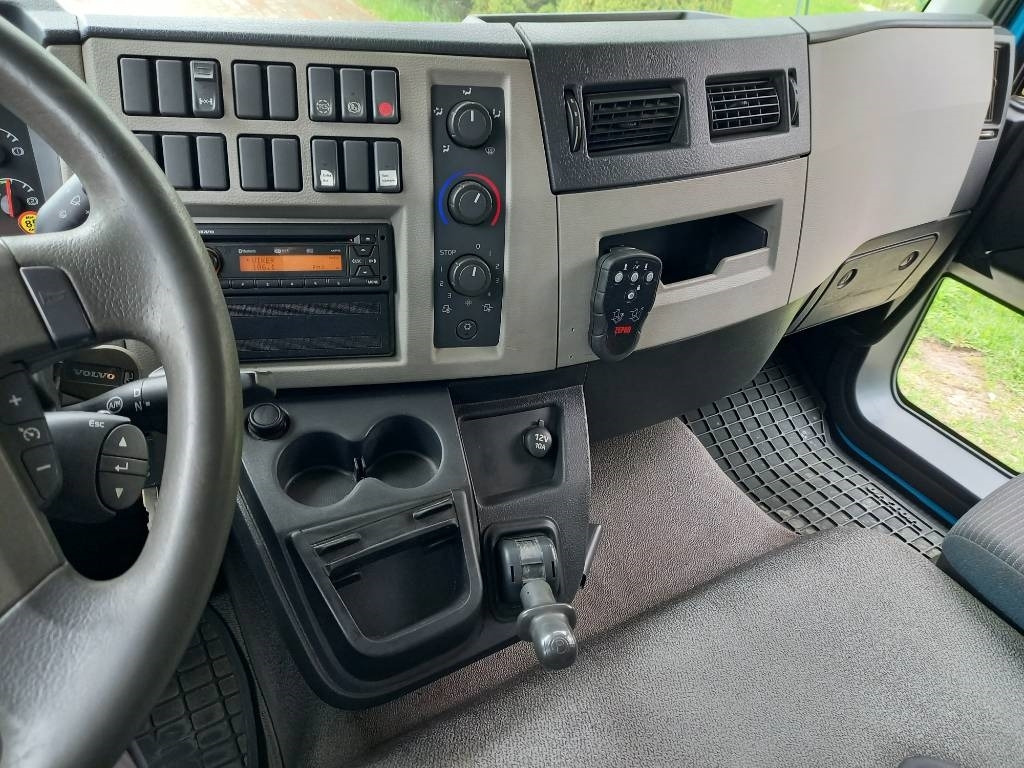 Camión caja cerrada Volvo FL 240, 4x2, GW 16000 KG: foto 28 Camión caja cerrada Volvo FL 240, 4x2, GW 16000 KG: foto 28